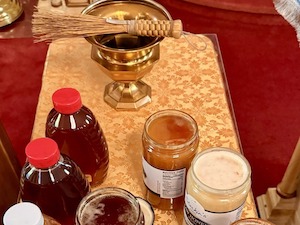 Photos from services during the Dormition fast